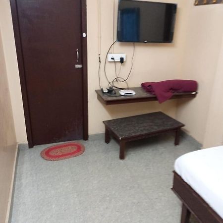 Sri Ambika Lodge Rajapalaiyam Eksteriør bilde